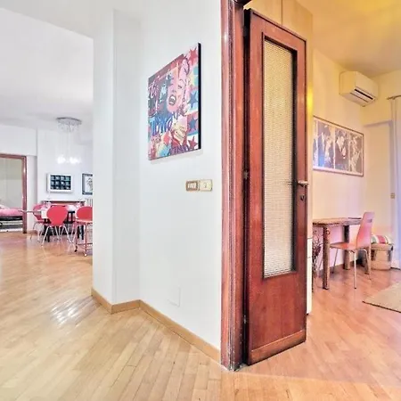 Bergamini Halldis Apartamento Roma