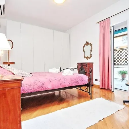 Bergamini Halldis Apartment